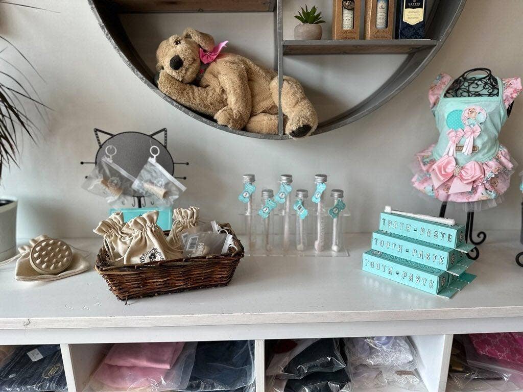 FUREIA FUREIABRAND FUREIAPRODUCT SCHIUMA ZAMPE SHAMPOONATURALE CANE DENTIFRICIONATURALE LAVANDA BERGAMOTTO ZAMPEEPELO PELO